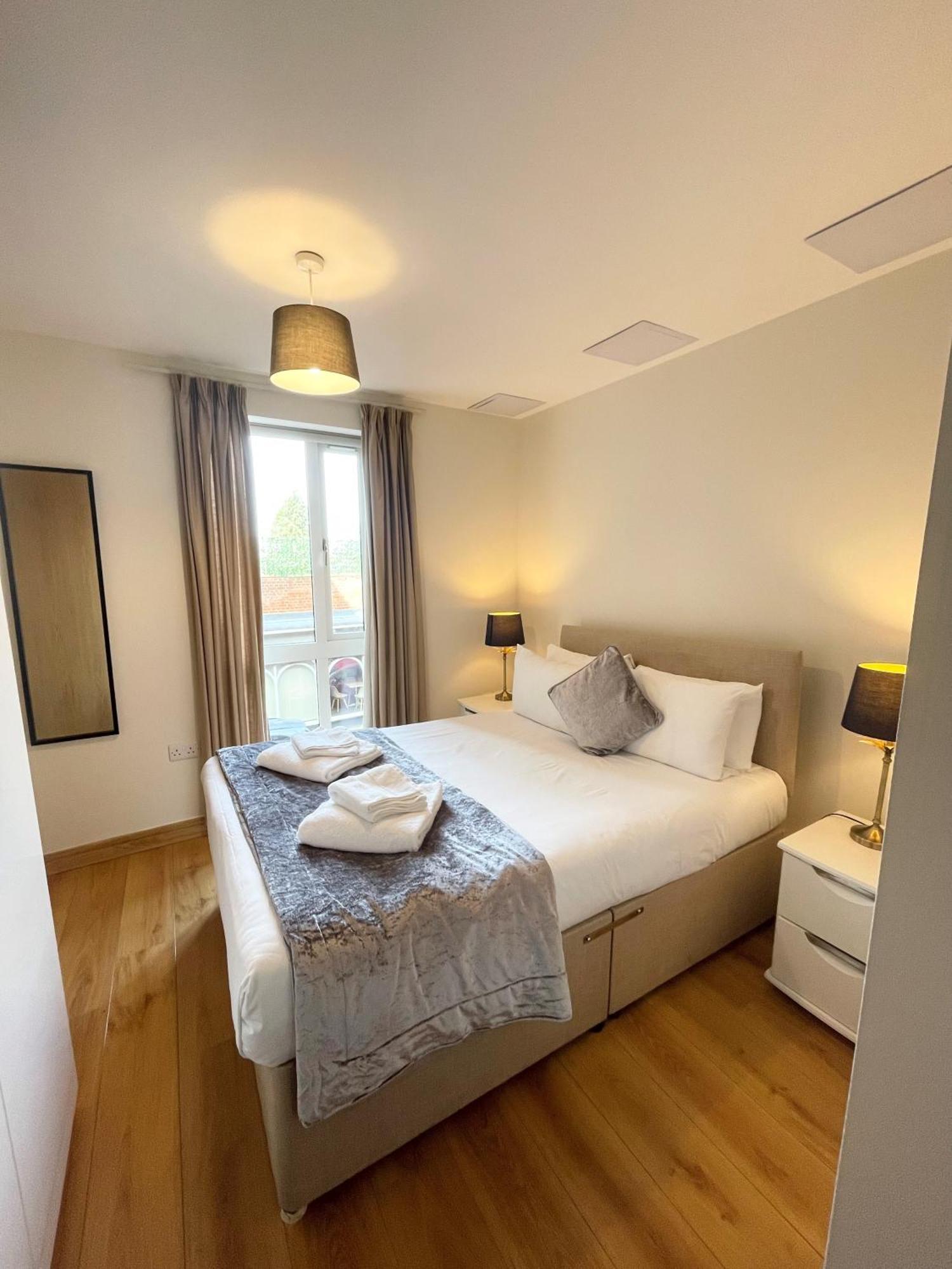 Appartamento Blue Sky Apartments@guildford Town Centre